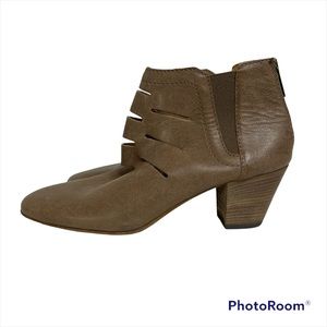 Aquatalia by Marvin k Freida natural leather mushroom cut out booties 9.5